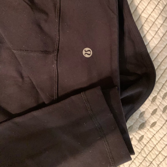 Lululemon - Picture 2 of 3